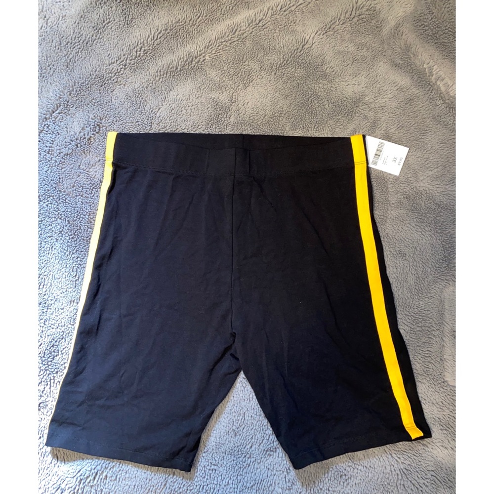 Forever 21 black high wasted biker shorts